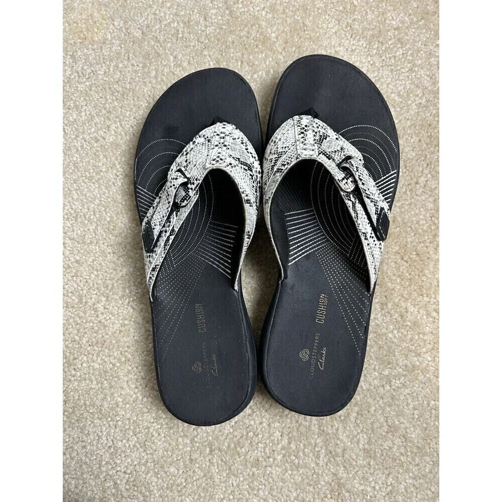 CLARK’S Cloudsteppers Breeze Sea Women's Lightweight Adjustable Thong Sandals 7